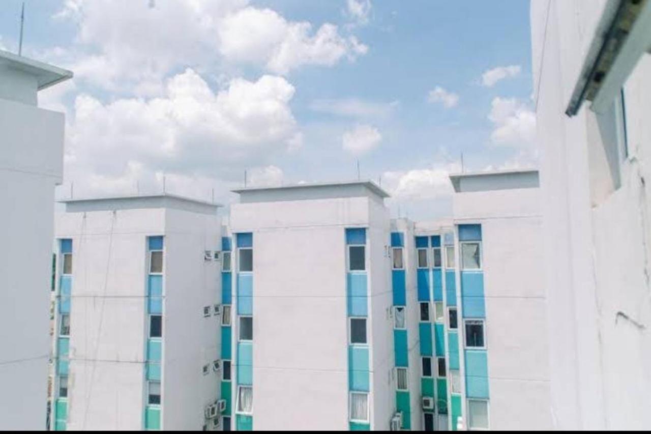 Barata Hotel Near Bandara Soekarno Hatta Tangerang Exterior foto