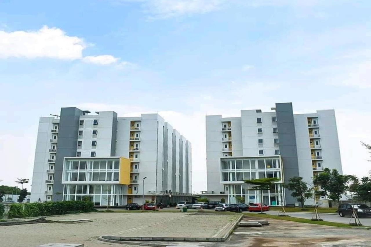 Barata Hotel Near Bandara Soekarno Hatta Tangerang Exterior foto
